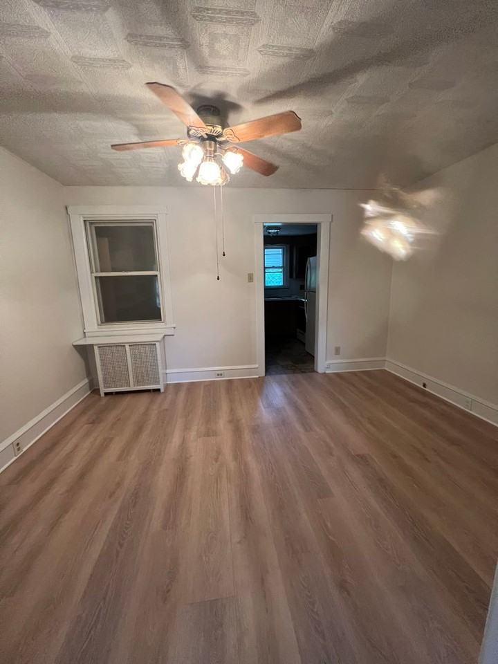 32 S 22nd St - Photo 3 of 6