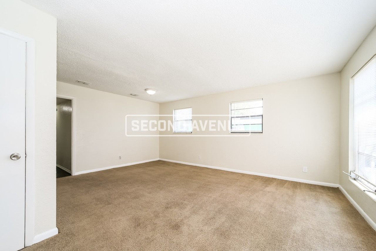 9561 Norfolk Blvd - Photo 7 of 27