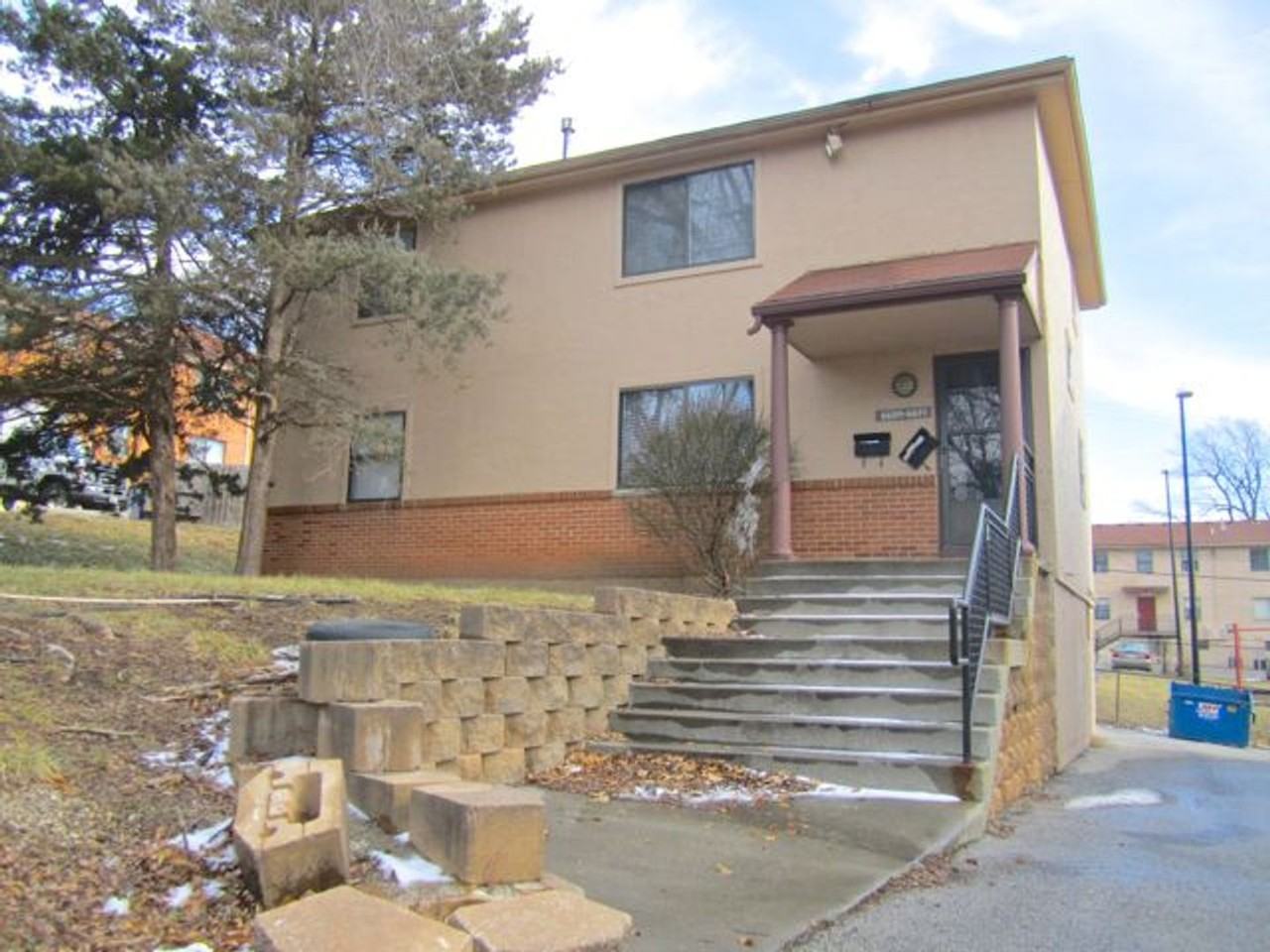 Park Gate Apartments - Photo 2 of 26