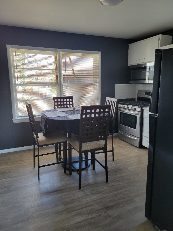 6602 Foster St - Photo 5 of 7