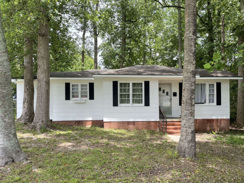 646 N Main St - Photo 2 of 19