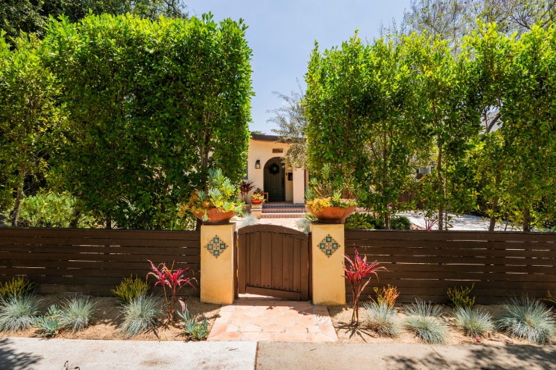 1956 N Los Robles Ave - Photo 2 of 15