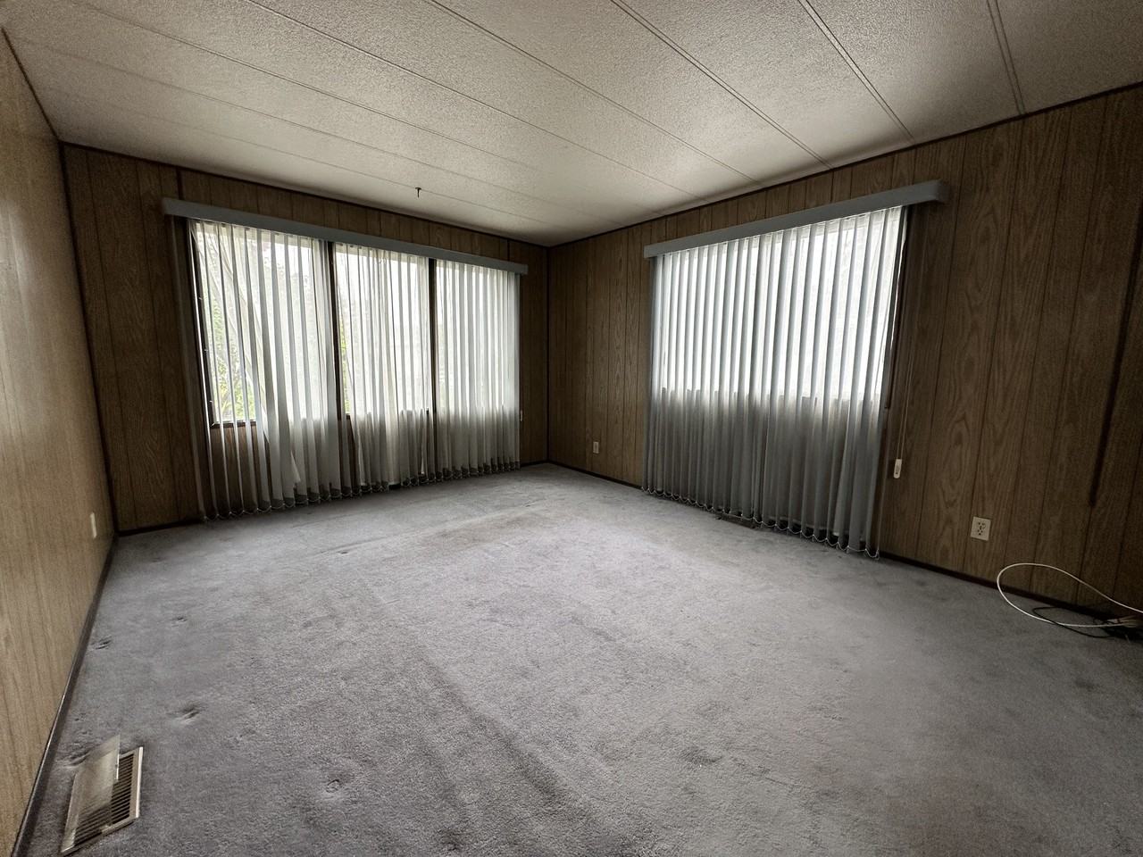 1894 Shore Cres #MAIN - Photo 3 of 18