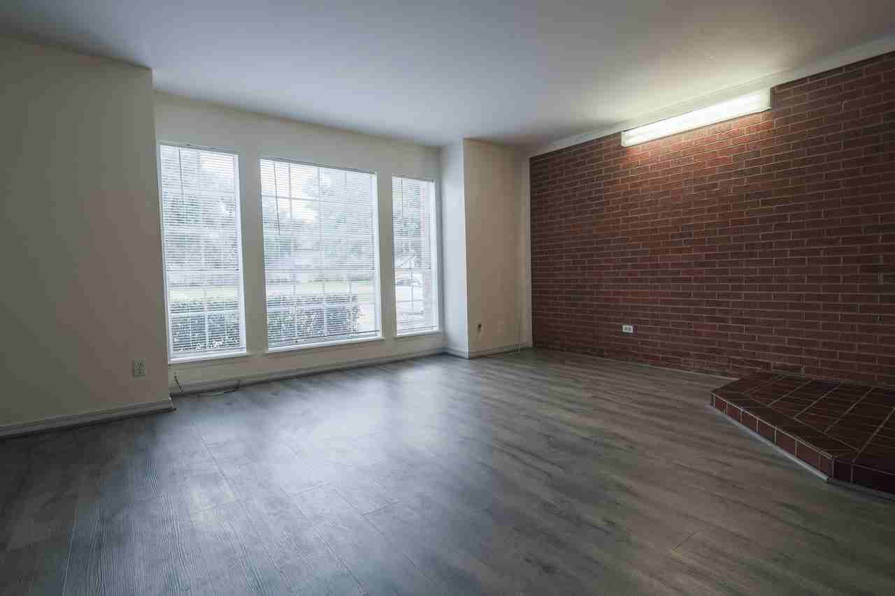 10014 Stratmore Cir #10014 - Photo 3 of 43