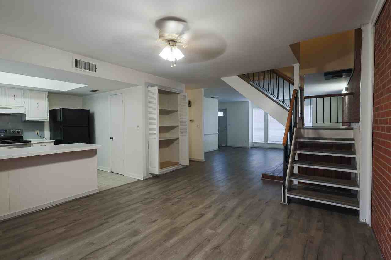 10014 Stratmore Cir #10014 - Photo 6 of 43