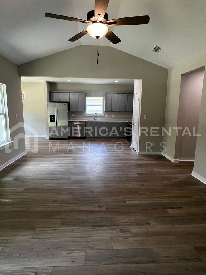 311 Kennesaw Ave - Photo 5 of 24