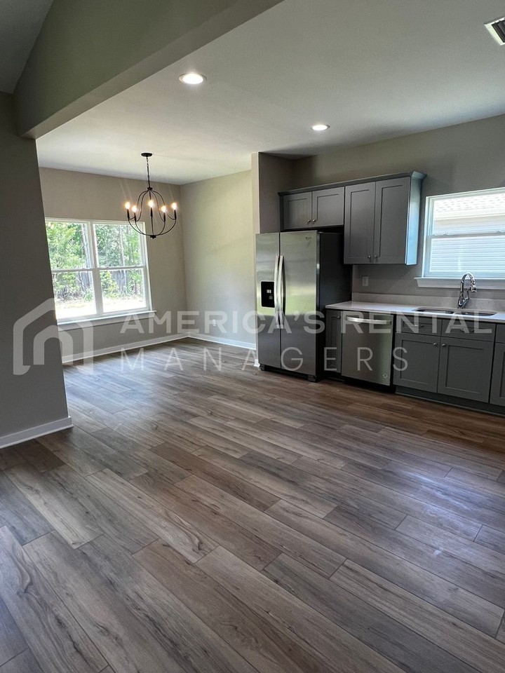 311 Kennesaw Ave - Photo 6 of 24