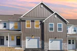 featured image of 7864 Oak Brook Dr