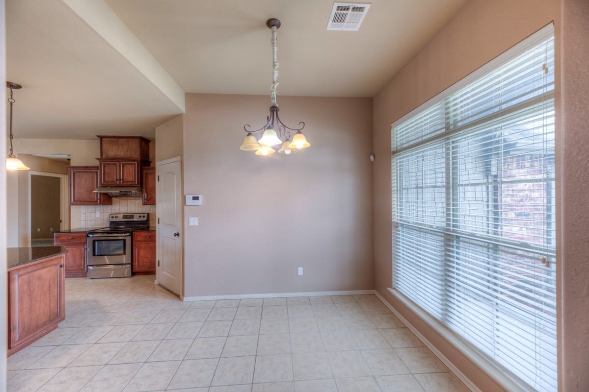 1501 W Birmingham St #1 - Photo 7 of 34