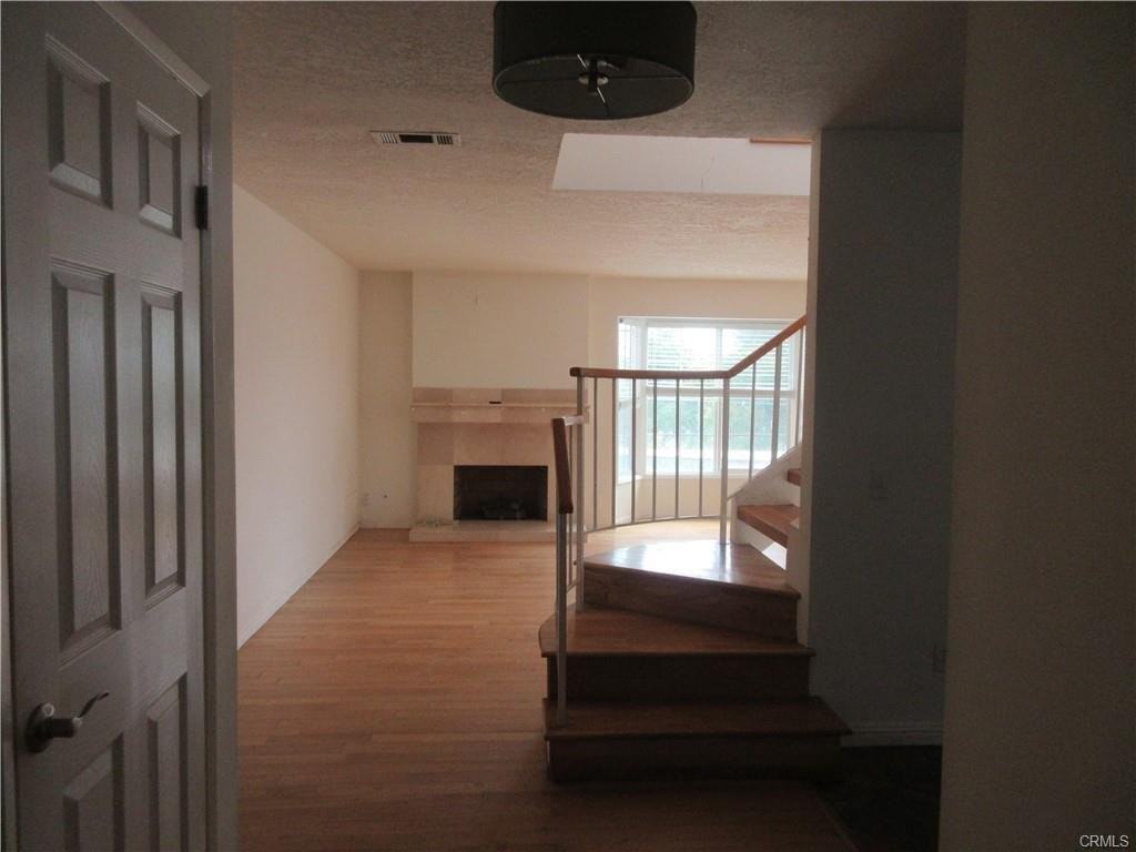 11444 Dulcet Ave - Photo 3 of 8