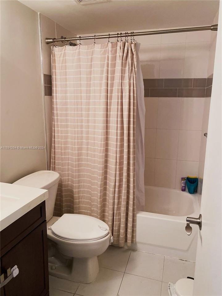 2775 W 52nd St #206 - Photo 2 of 8
