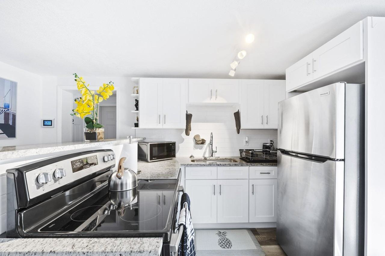 N 45th St - Photo 6 of 12