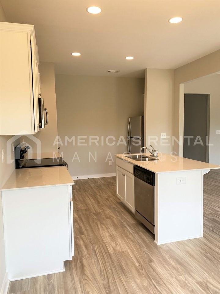 14388 Chase Dr - Photo 6 of 21