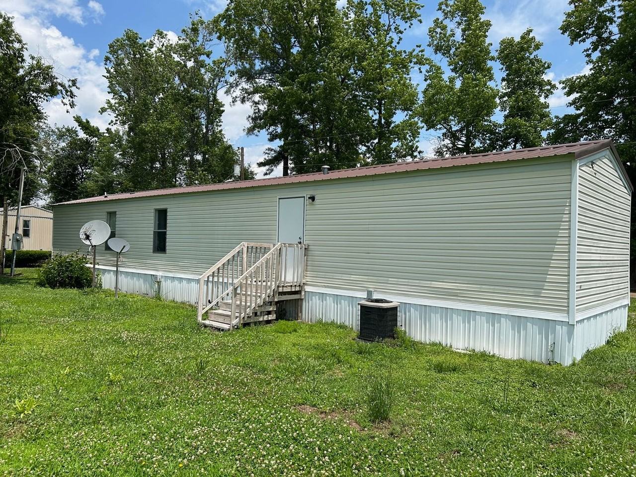 151 Paizley Dr - Photo 2 of 6