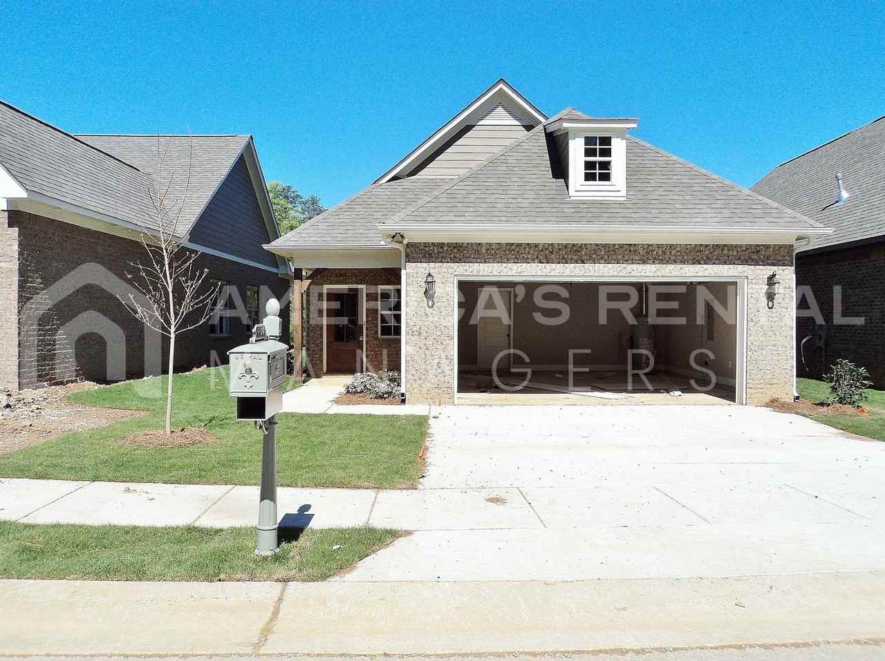 5589 Park Side Rd