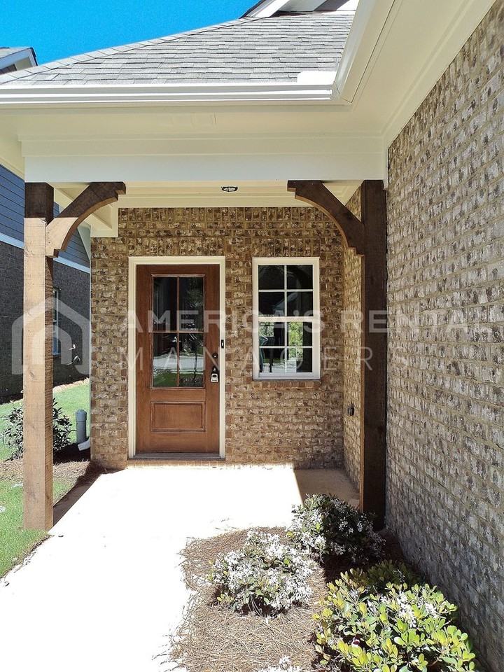 5589 Park Side Rd - Photo 2 of 18