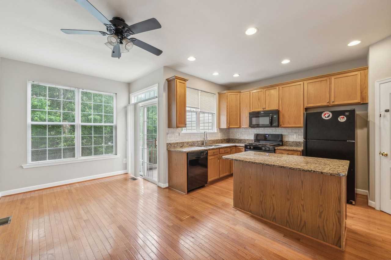 7589 Great Swan Ct - Photo 3 of 19