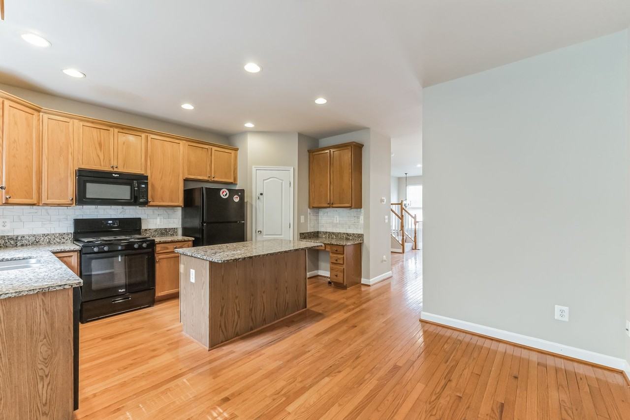 7589 Great Swan Ct - Photo 5 of 19