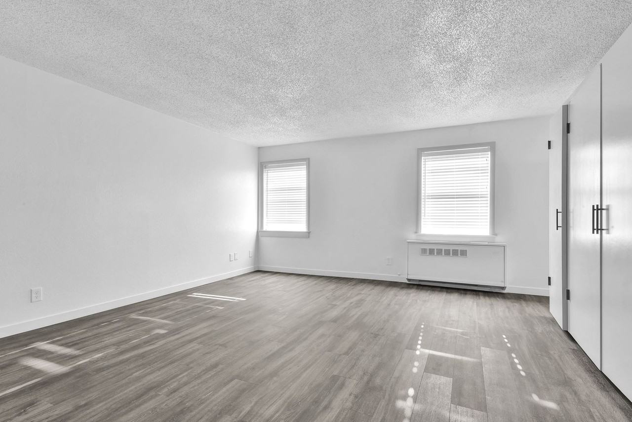 1311 1st St Apartments - Photo 3 of 10