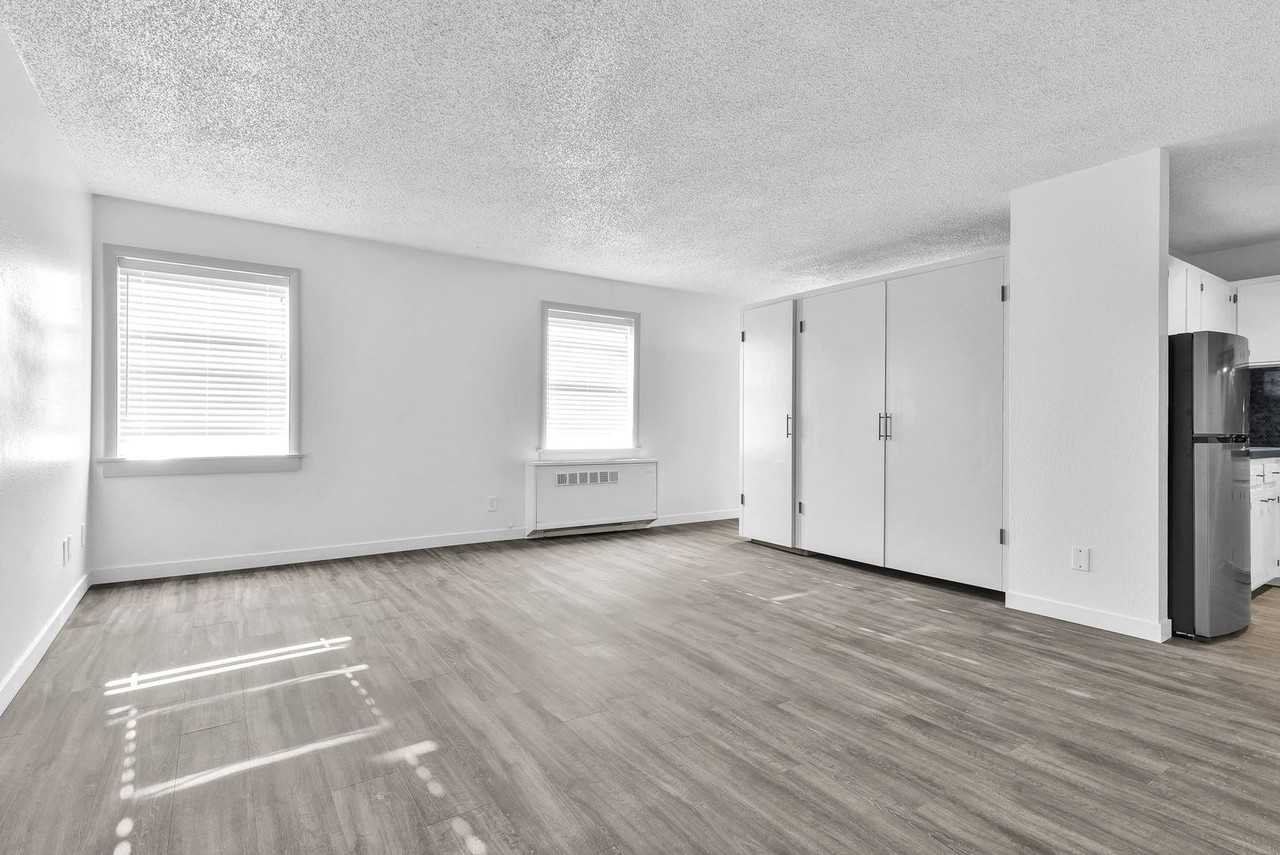 1311 1st St Apartments - Photo 4 of 10
