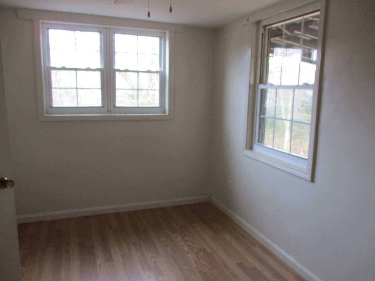 2055 Bend Rd - Photo 7 of 9