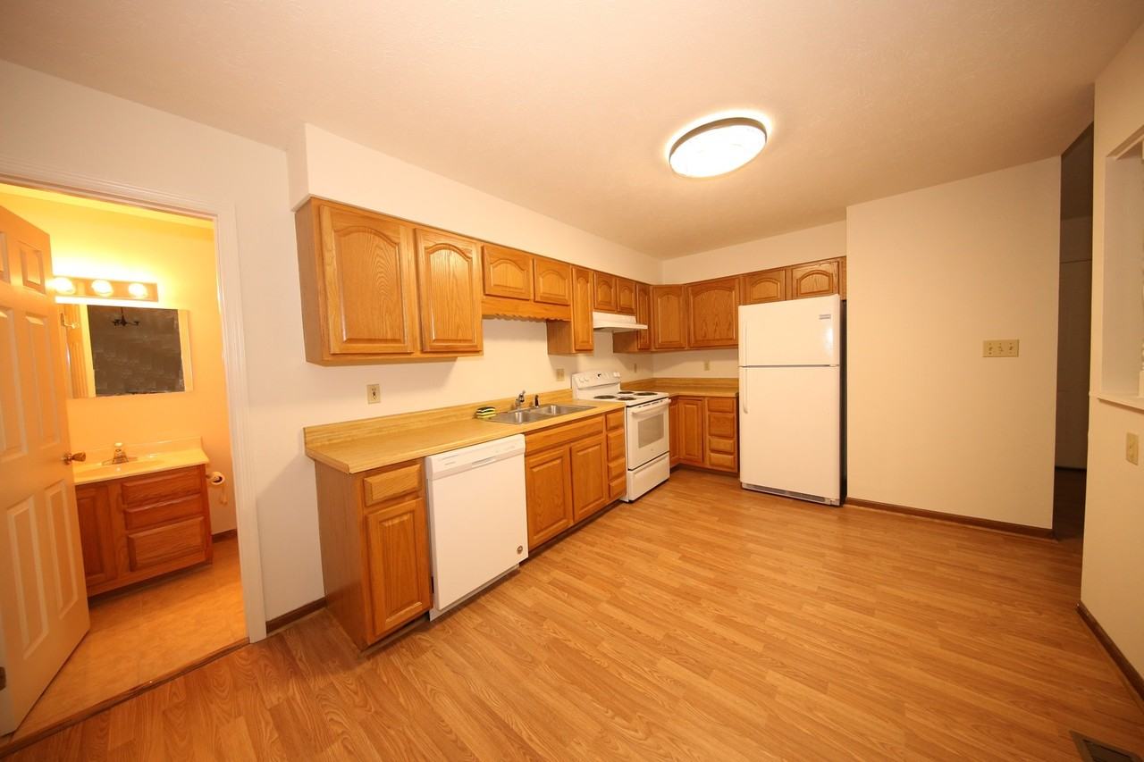 212 South Blvd - Photo 3 of 9