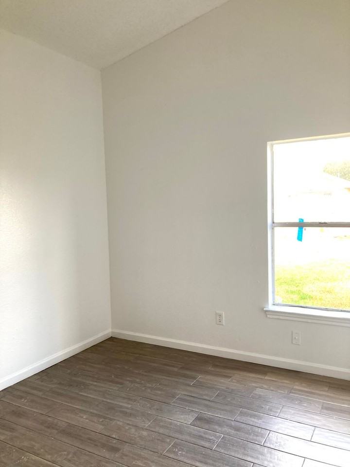 4618 Bryant Ridge Rd - Photo 4 of 12