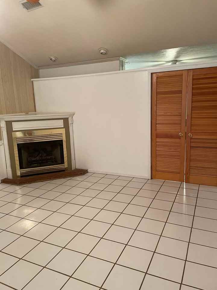 254 Traceland Dr - Photo 2 of 9