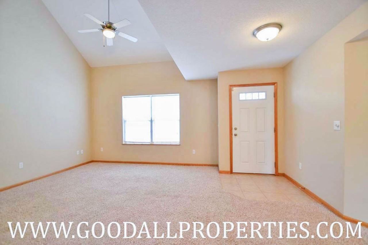4319 152nd Ct - Photo 4 of 12