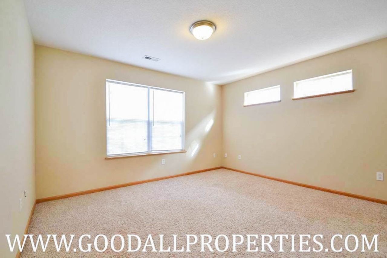 4319 152nd Ct - Photo 6 of 12