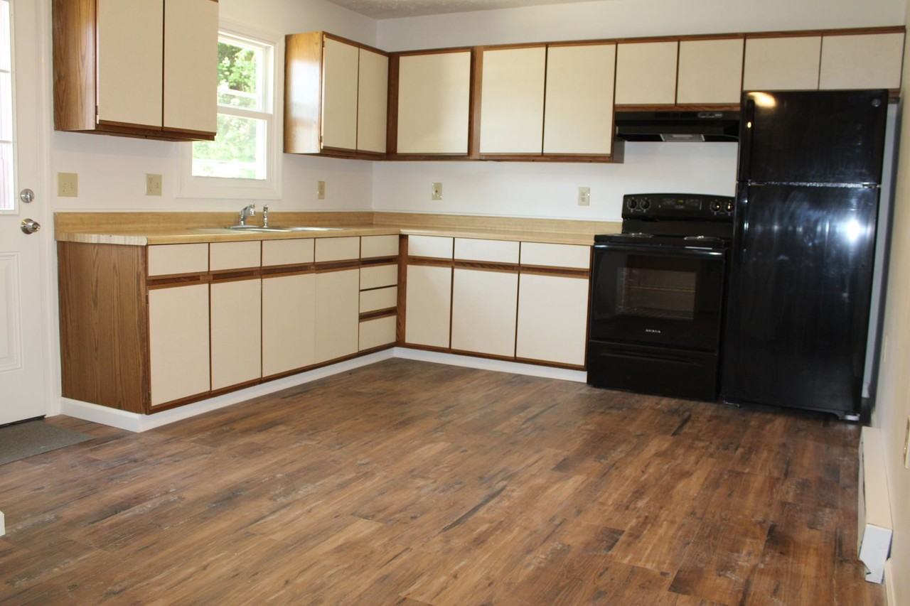 109 Twin Hills Rd - Photo 2 of 9