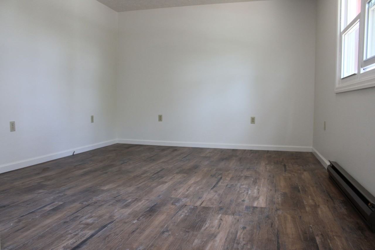 109 Twin Hills Rd - Photo 3 of 9