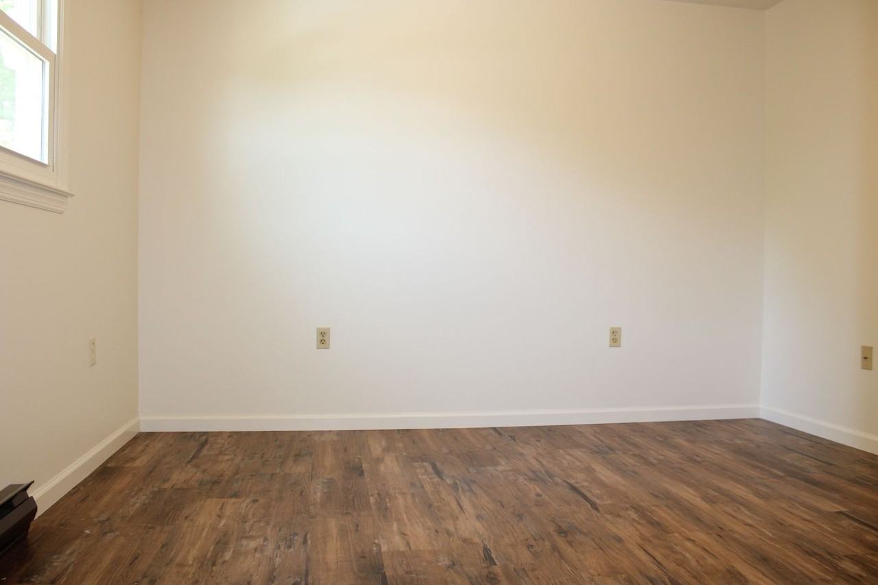 109 Twin Hills Rd - Photo 6 of 9