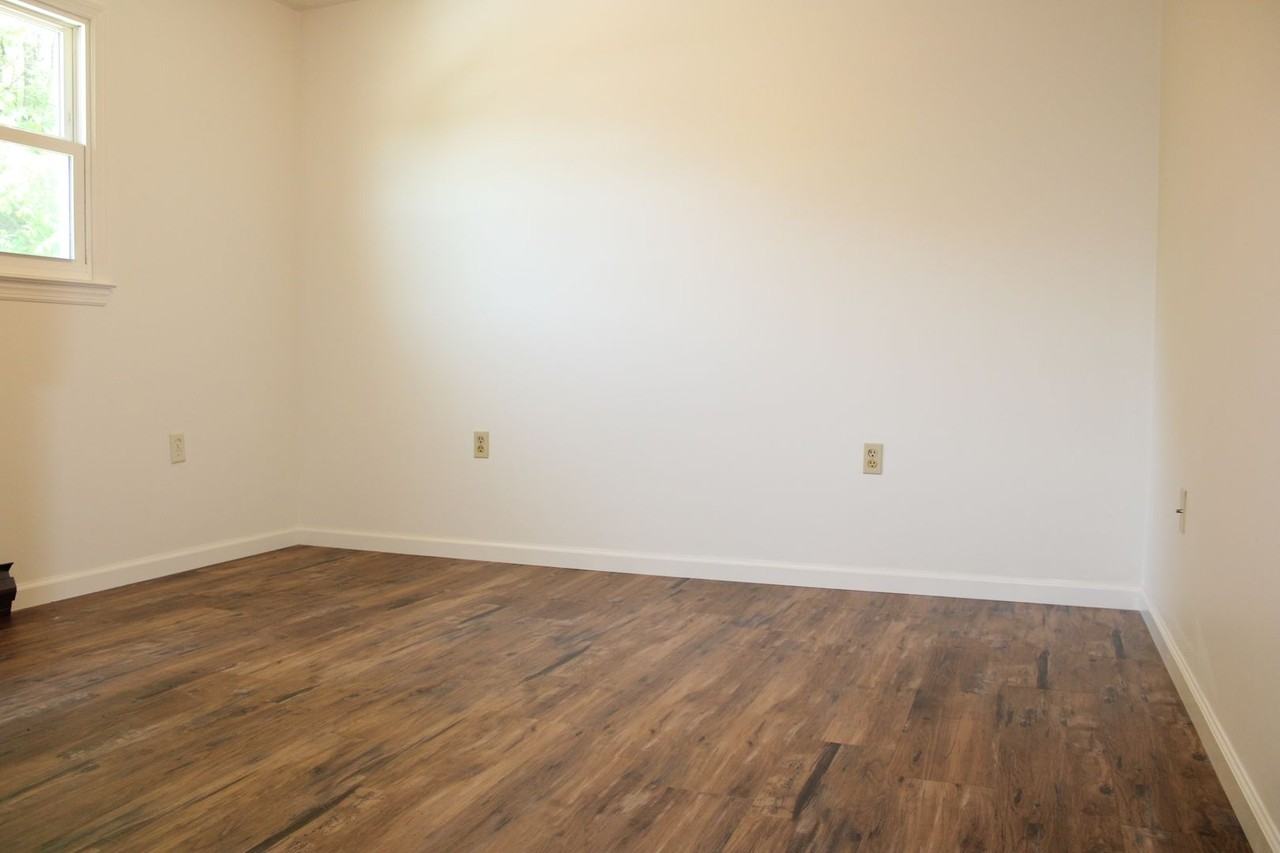109 Twin Hills Rd - Photo 7 of 9