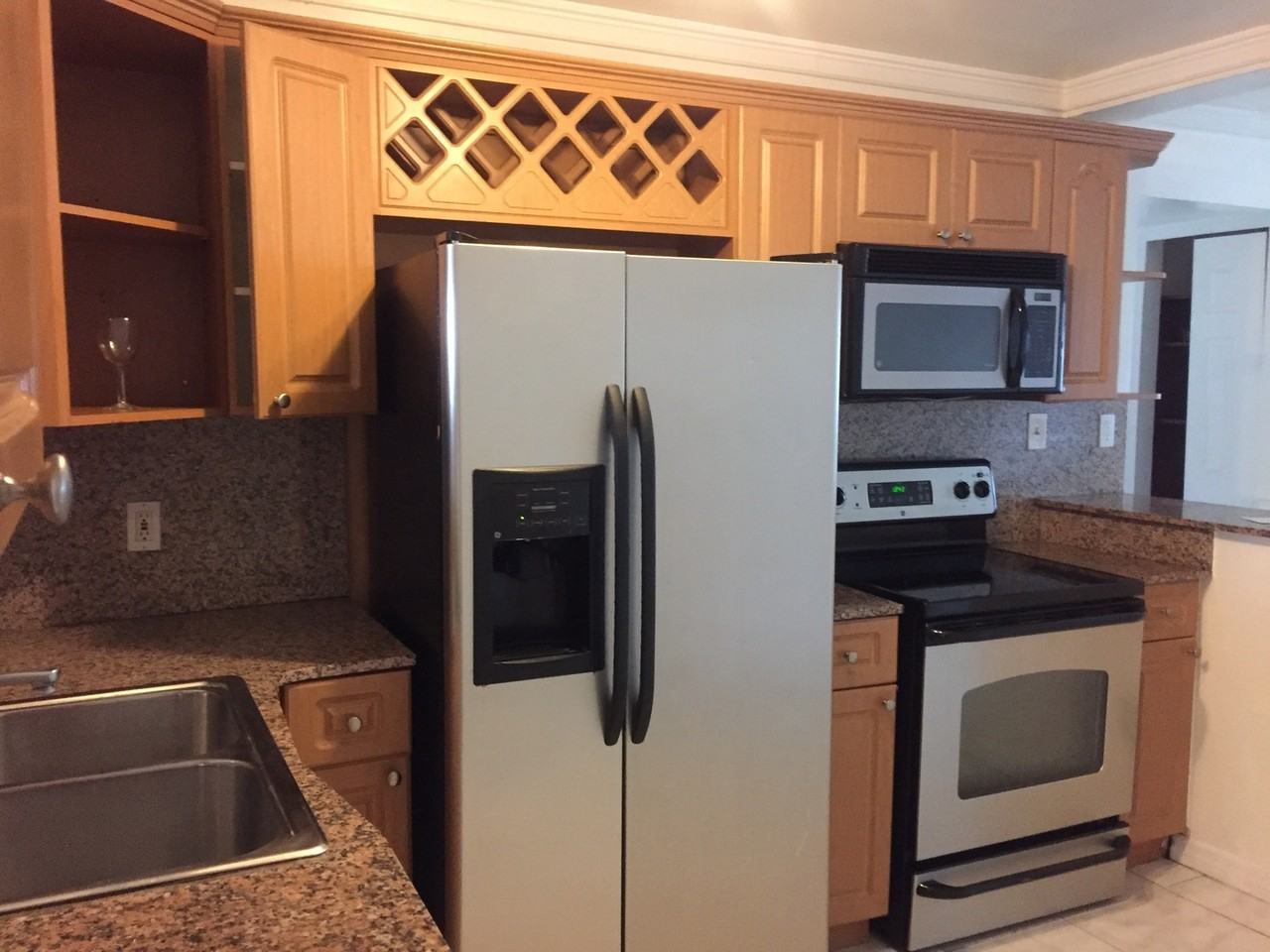 211,12th Ave South B - Photo 3 of 9