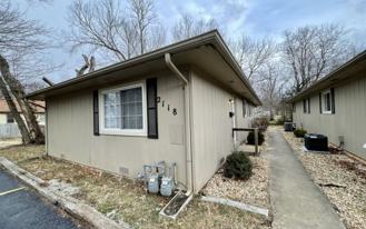 Large 2 bedroom 1 bathroom duplex - Photo 1 of 1