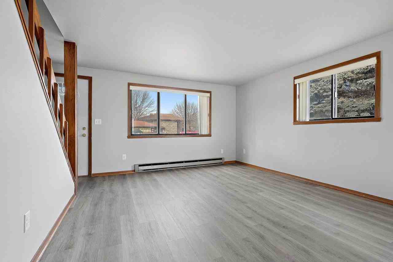 2235 Brookview Ct - Photo 7 of 15