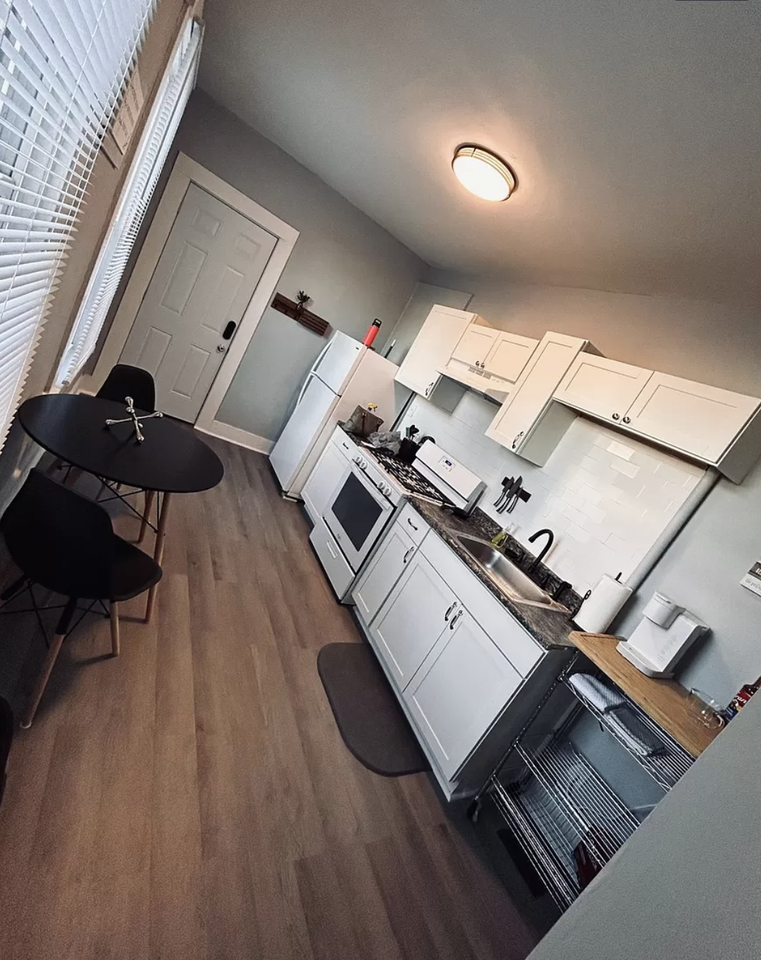 65 Vine St #3 - Photo 5 of 9