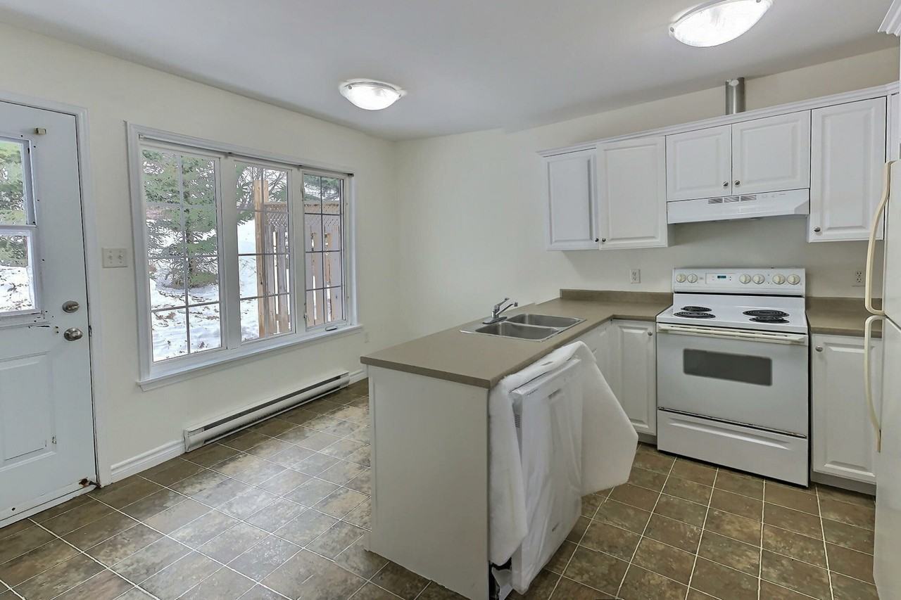 57 Rue Webster #57 - Photo 2 of 7
