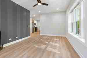 featured image of 1902 W Morse Ave