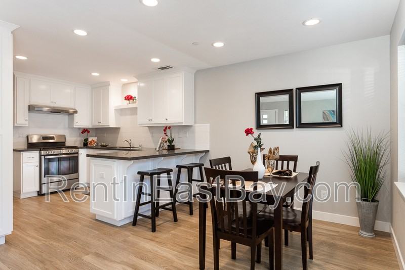 15891 Bella Tierra Ct - Photo 2 of 15