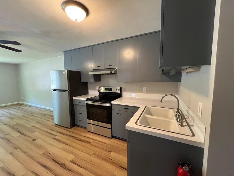 308 306/308 E Parker St - Photo 2 of 26