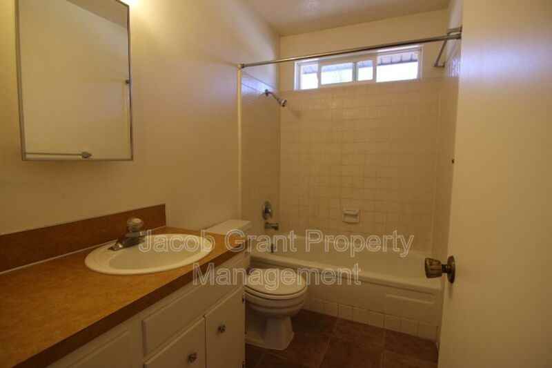 1335 Elizabeth Cir #1 - Photo 6 of 10
