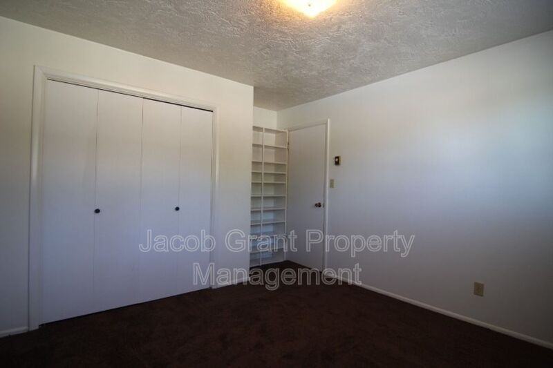 1335 Elizabeth Cir #1 - Photo 7 of 10