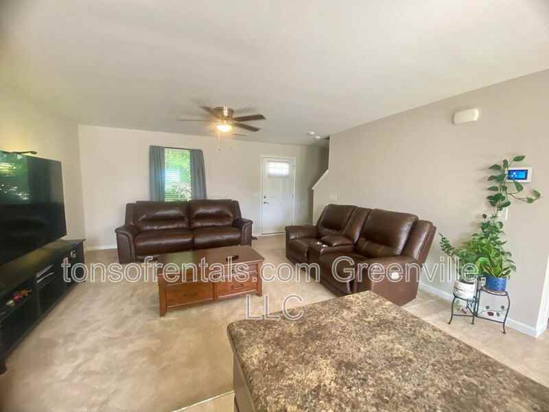 4 Tattershall Rd - Photo 3 of 19