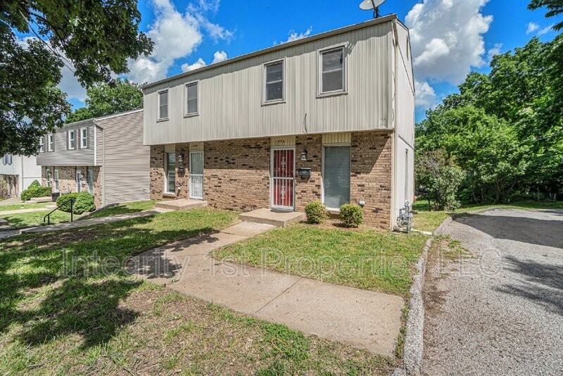 1926 Westavenue - Photo 3 of 18