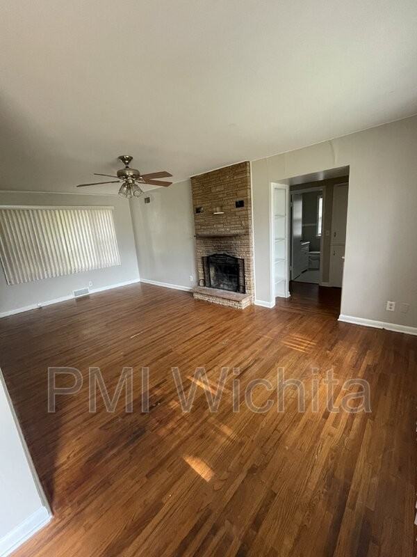4700 S Laura St - Photo 3 of 14