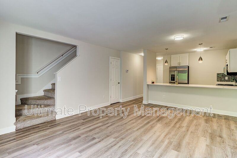 1705 41st St #C - Photo 4 of 17
