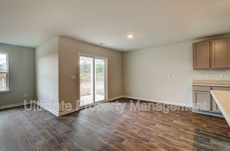 1823 Fox Trace Cir - Photo 5 of 23