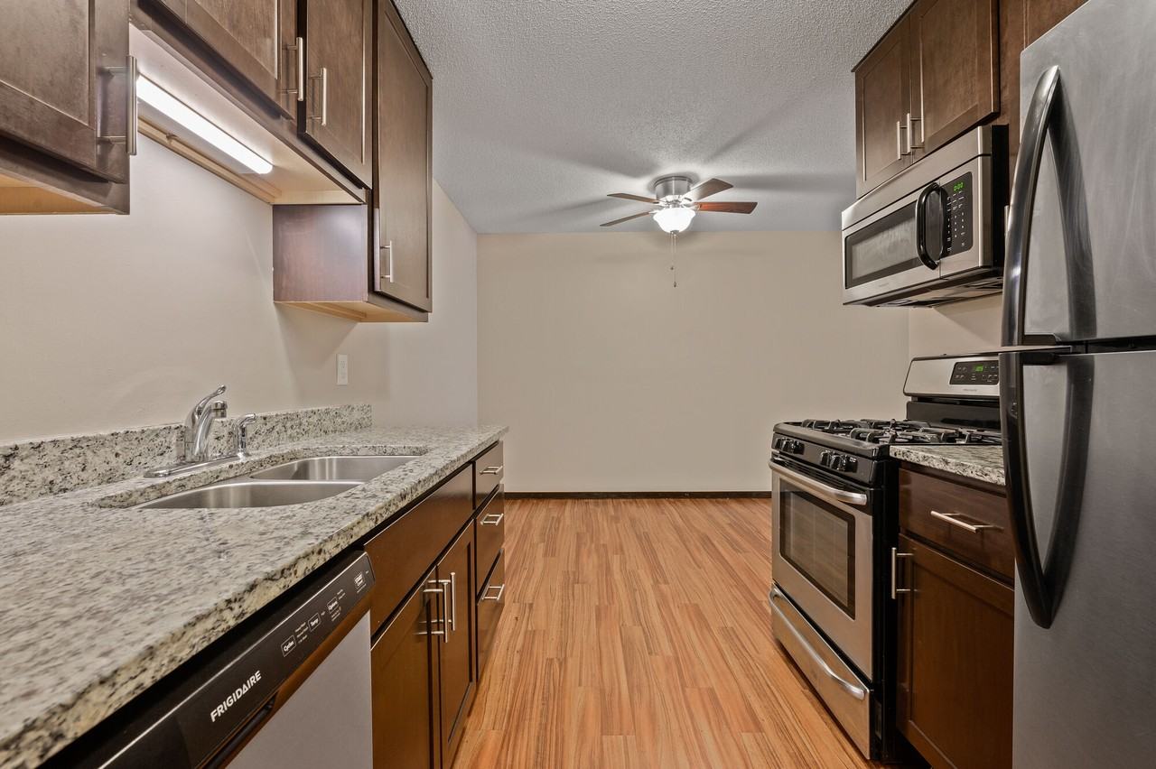 Oaks Braemar - Photo 5 of 50